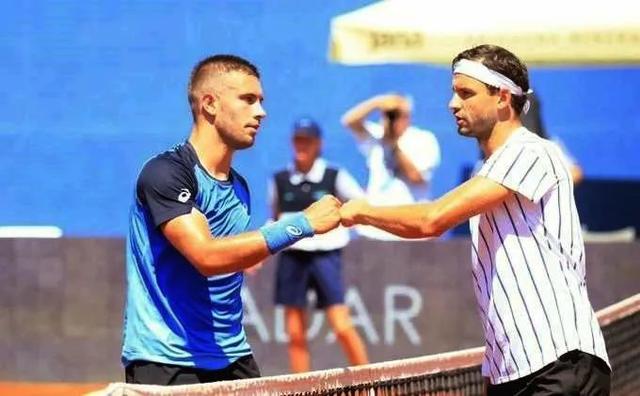 赛季的一场 赛季的一场